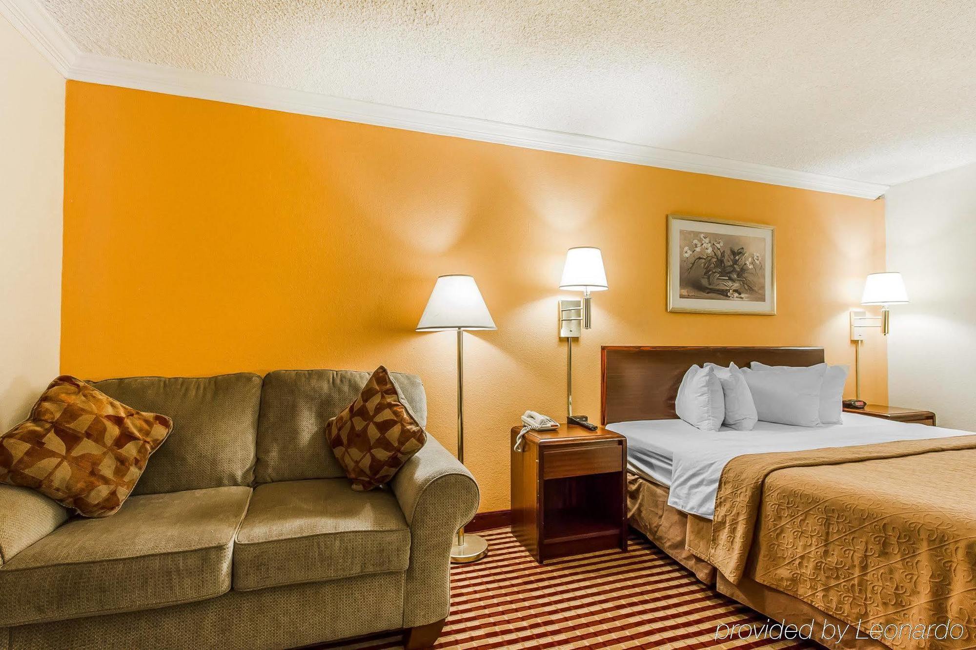 Rodeway Inn Bloomington Exterior photo